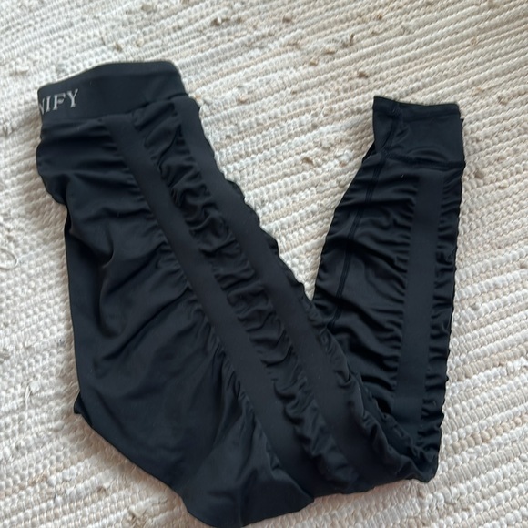 Skinnify Resistance Band Leggings - Picture 2 of 4